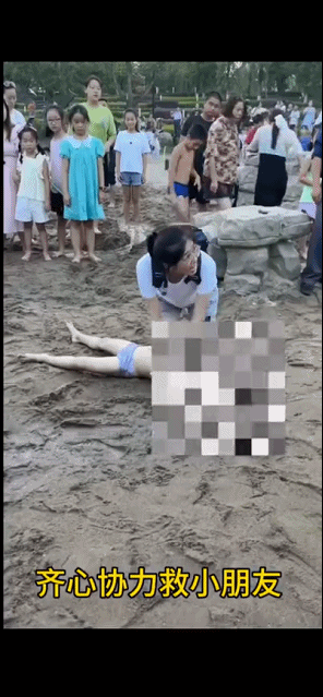 男孩溺水失去意识，女护士跪地抢救挽回生命：“听到呼救出于潜意识去救人”1