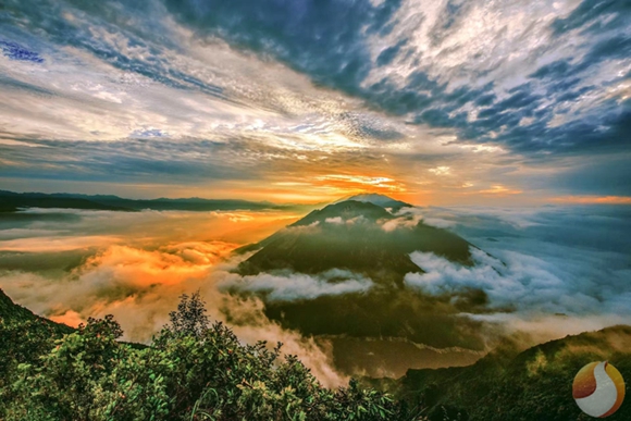 三峡之巅风光。陈德光 摄