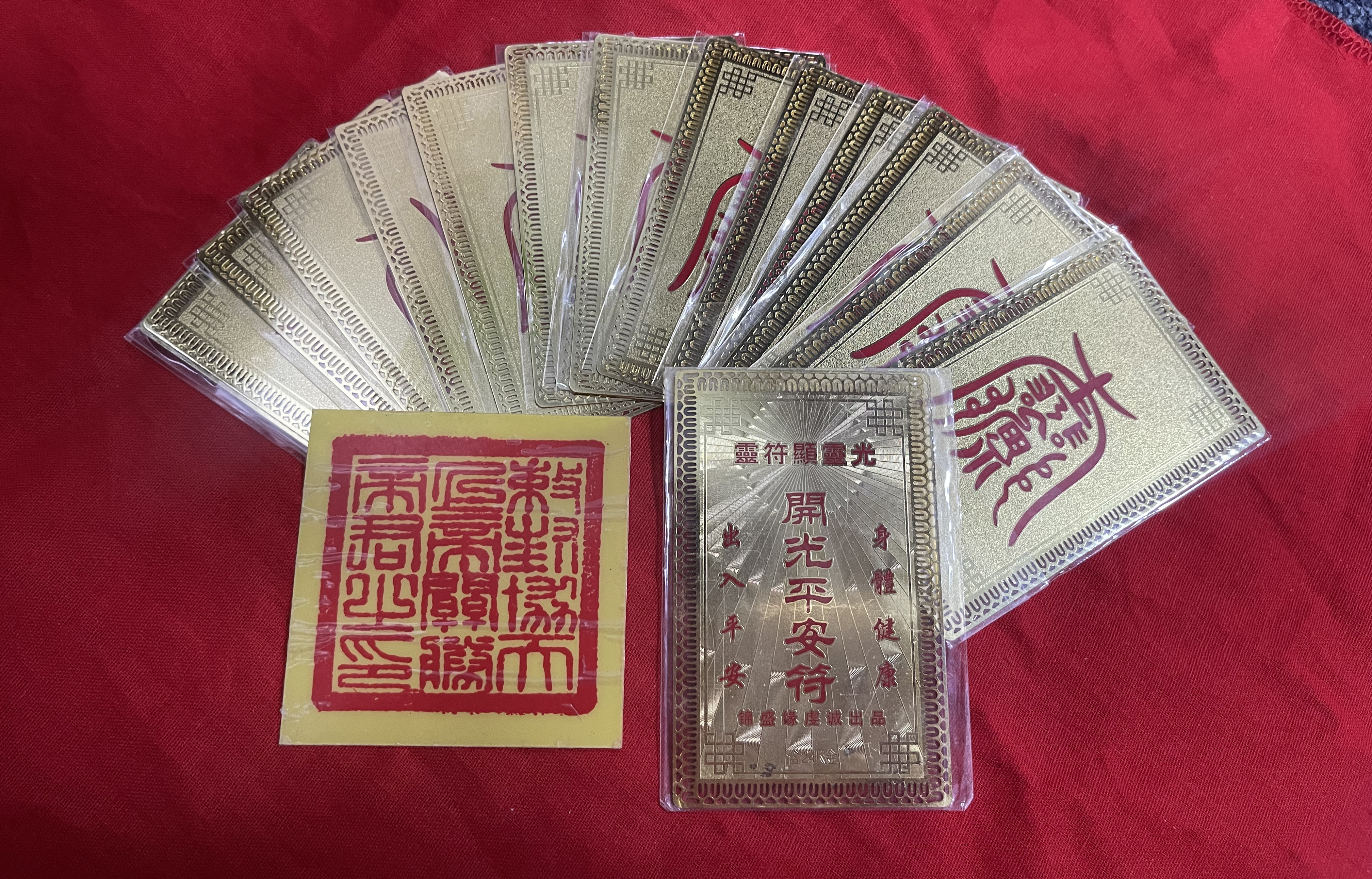 料事如神?上海37家美发店提供客户隐私,串通“调运大师”行骗千万元4