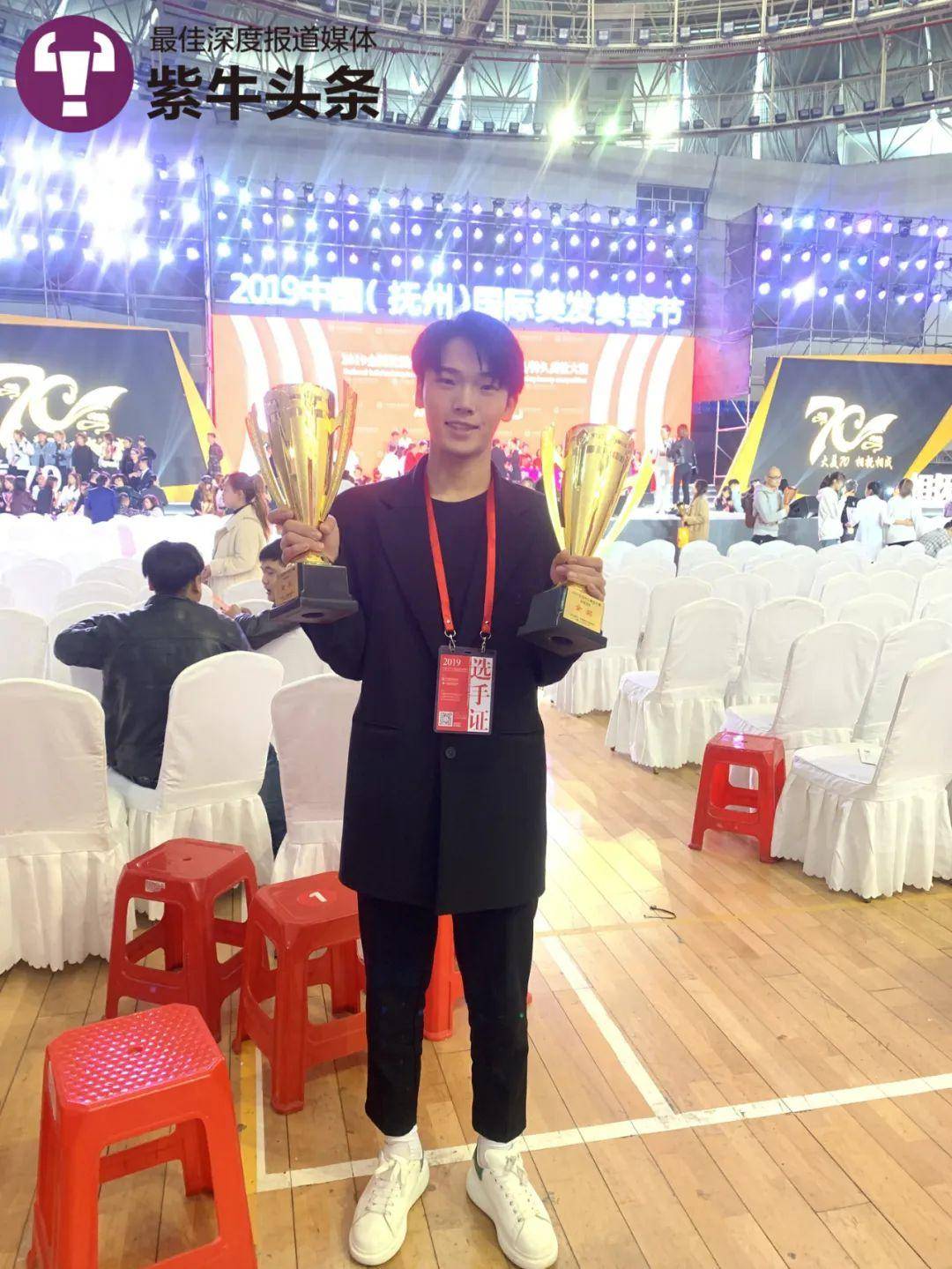 这个相柳仿妆真帅！曾经的放羊娃成知名美妆博主，曾获世界大赛亚军1