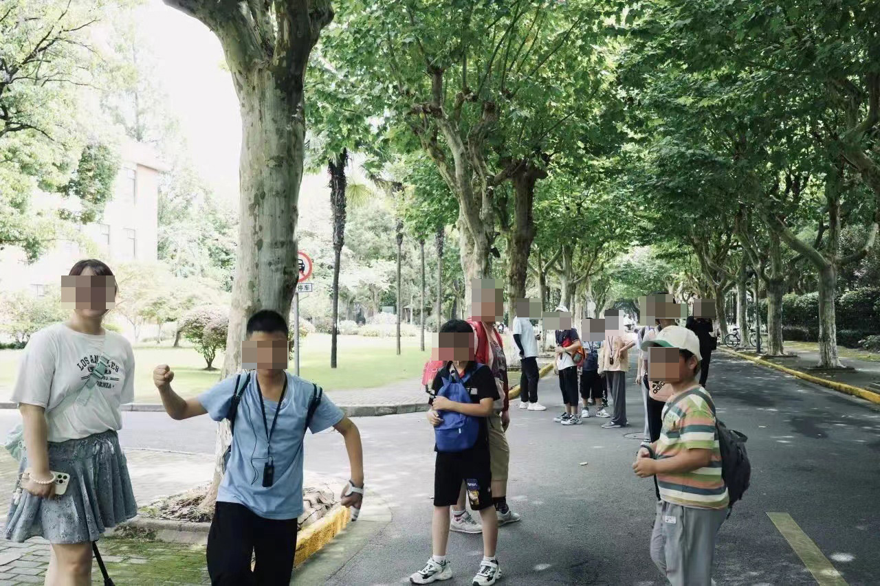 研学团涌入高校背后：免预约？食堂就餐？还能校内会议室办活动？2