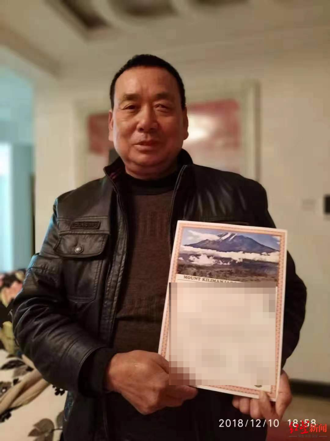被儿子送精神病院，62岁千万富翁自缢身亡，亲属最新发声：要求尸检！警方回应1