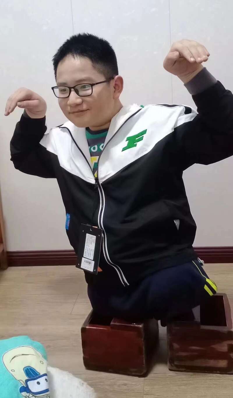 “板凳男孩”方宇翔:没有腿一样军训与“奔跑”3