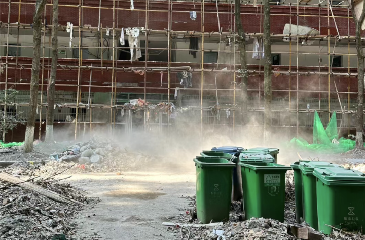 长沙一高校学生称入住“工地宿舍” 校方：部分装修未完工1