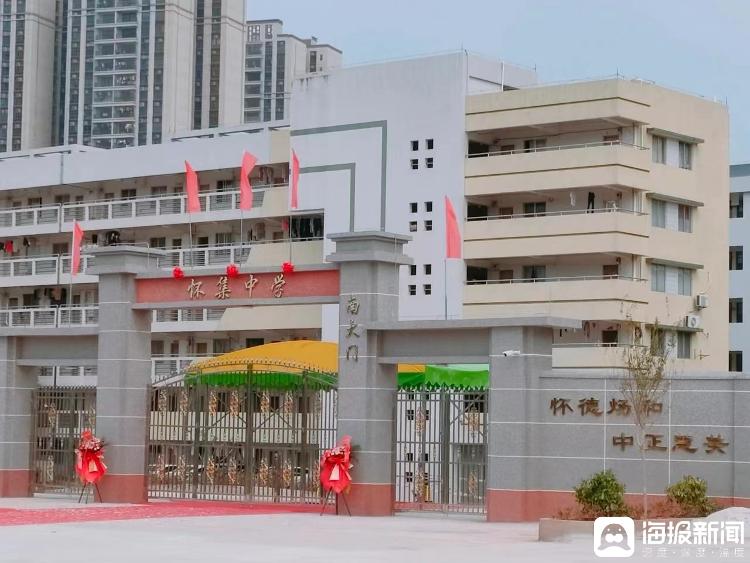 广东一中学小卖部5年租金943万 教育局回应2