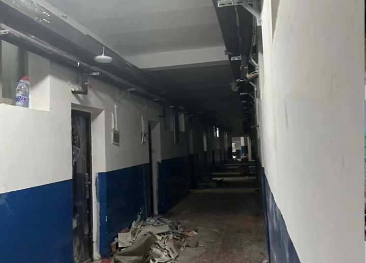 长沙一高校学生称入住“工地宿舍” 校方：部分装修未完工5