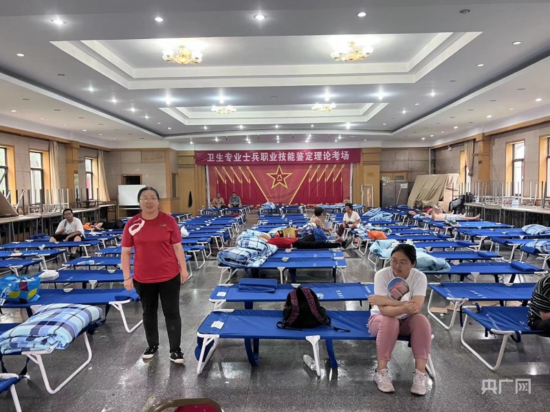 记者实地走访北京门头沟丁家滩村：滞留在村里的村民已全部撤离6