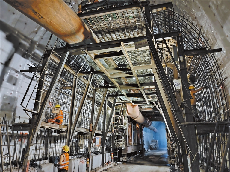 正在建设中的渝昆高铁（沙坪坝段）隧道贯通工程。通讯员 杨玉媛 摄