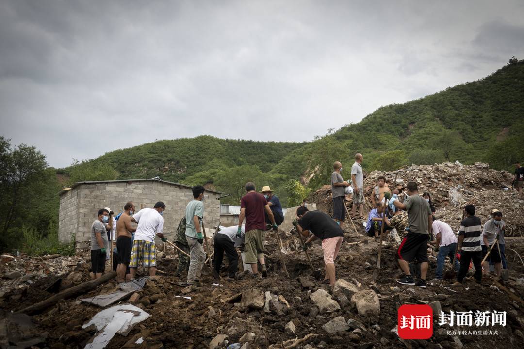 “孤岛”汤家庄村的离别与团聚3