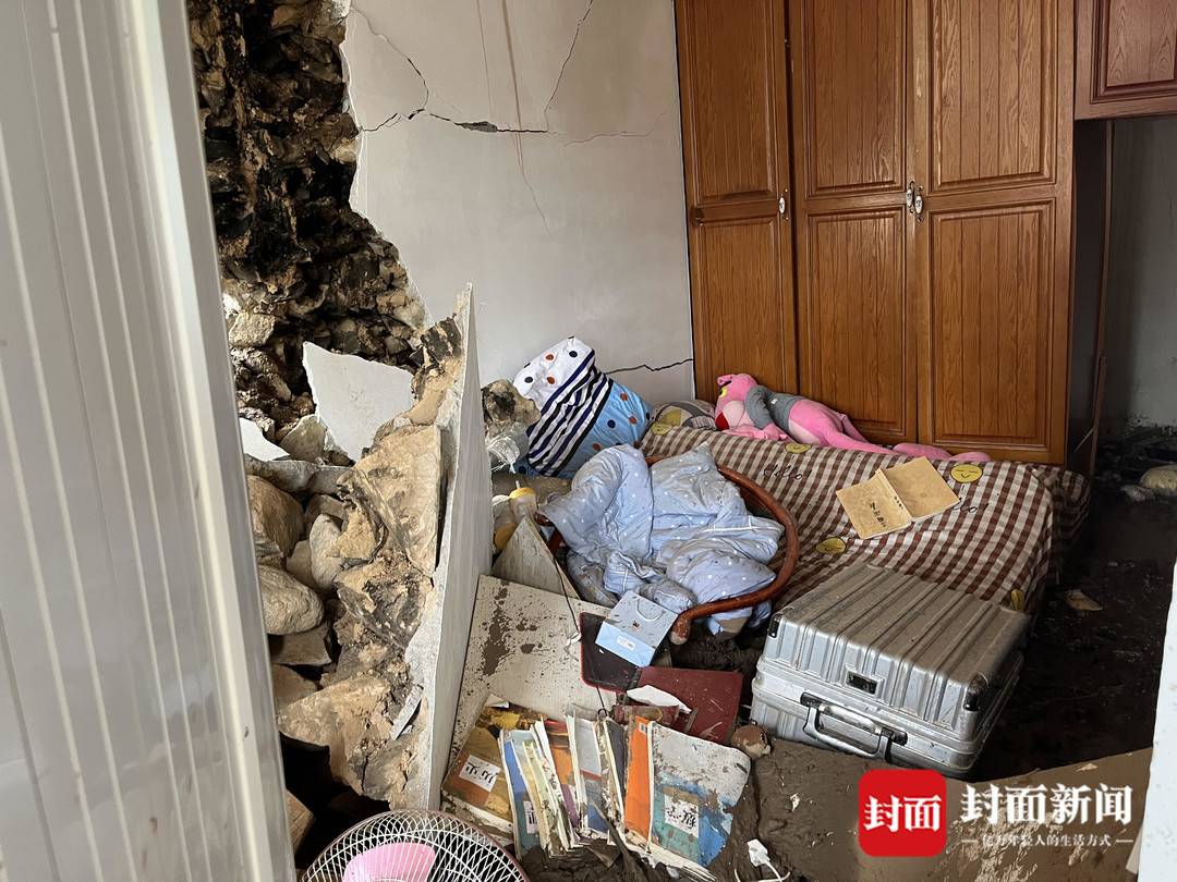 “孤岛”汤家庄村的离别与团聚2