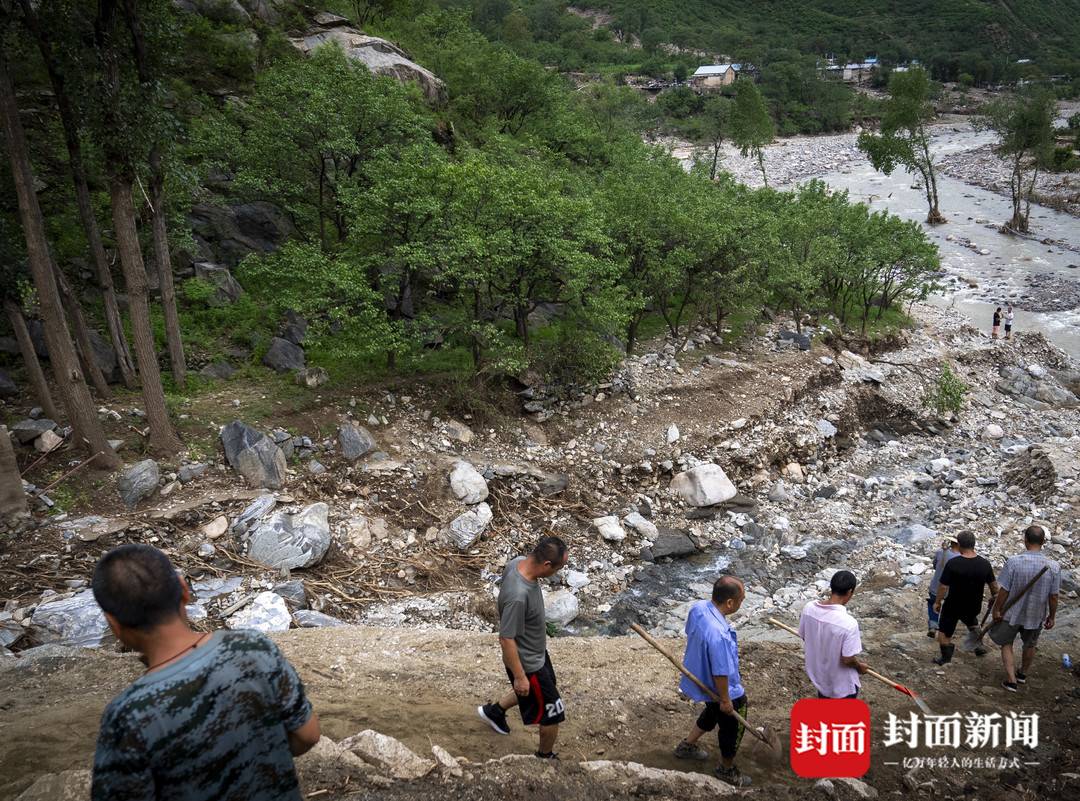 “孤岛”汤家庄村的离别与团聚7