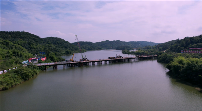 玄天湖双线大桥横跨玄天湖水面。铜梁区融媒体中心供图