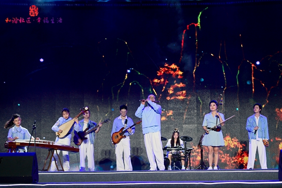 器乐表演《人到长寿人长寿》。重庆市群众艺术馆供图