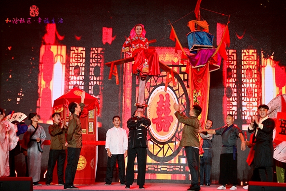 民俗情景杂技秀《昌州喜事》。重庆市群众艺术馆供图