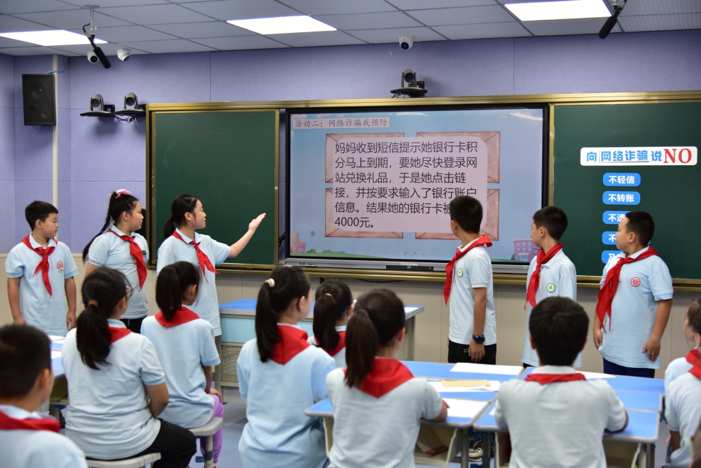 江津区几江实验小学的学生积极参与课堂活动。江津区几江实验小学供图