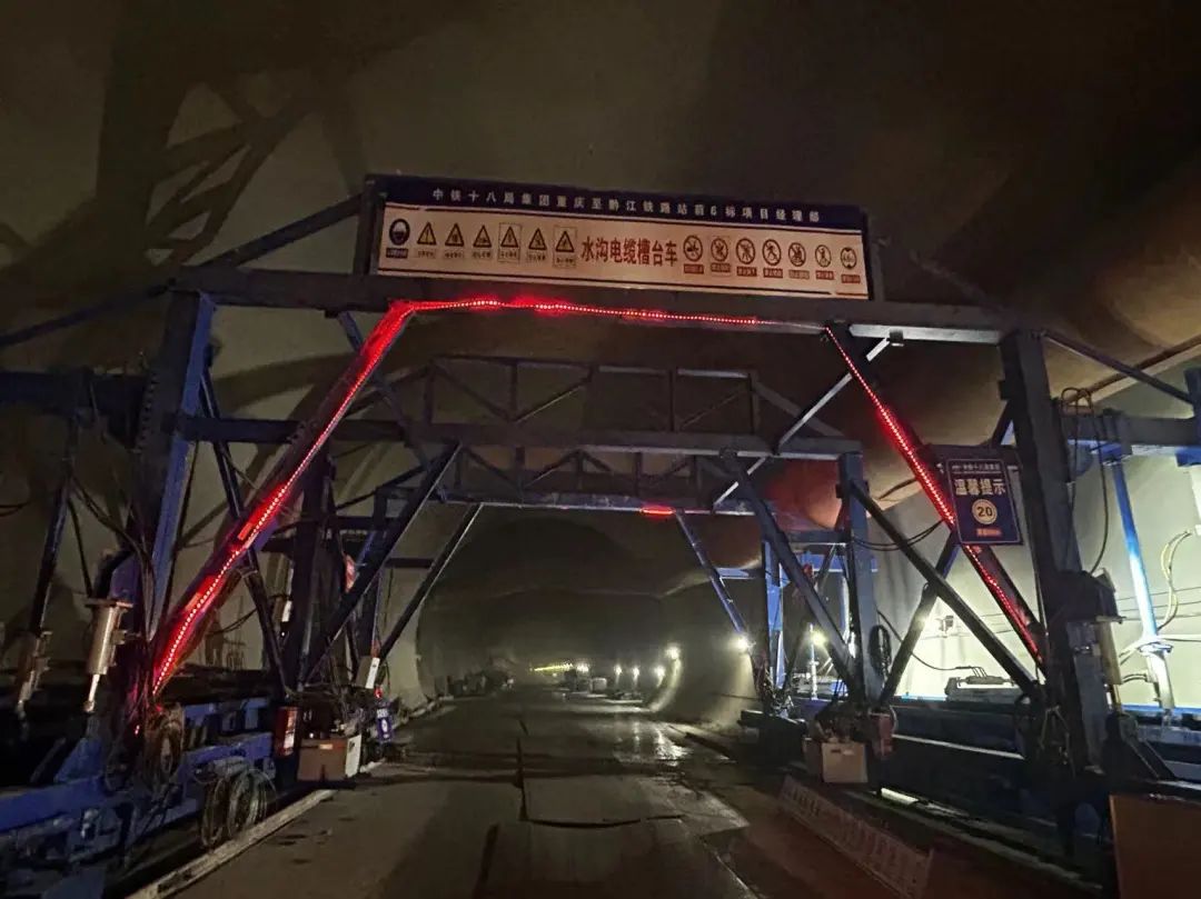 重庆东站、渝湘复线高速、璧铜线、渝湘高铁……重庆多个市级重点交通项目迎来新进展，快来看！5