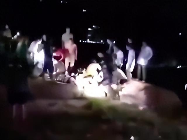 4名男孩溺亡其中3人亲兄弟，父亲称村民曾多次反映水塘隐患，街道回应：4人年龄不到十岁，原因在查2