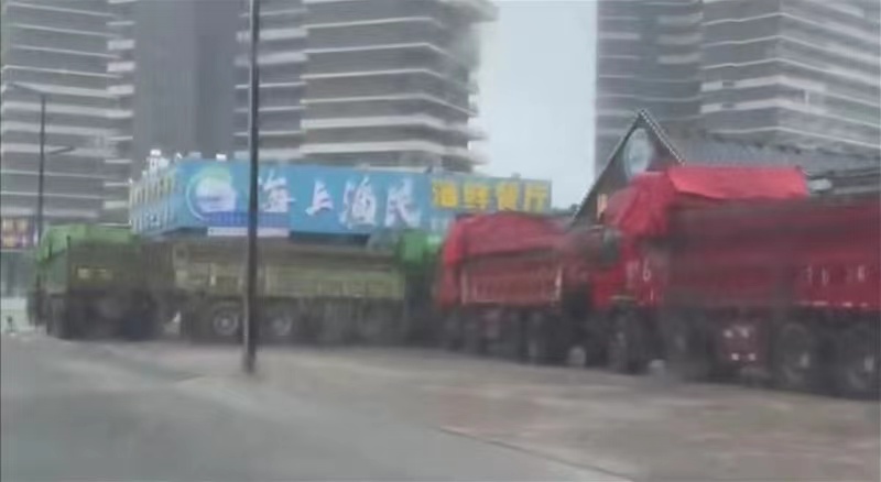 广东餐馆租12辆卡车防台风续：店铺没受损，老板称下次还租