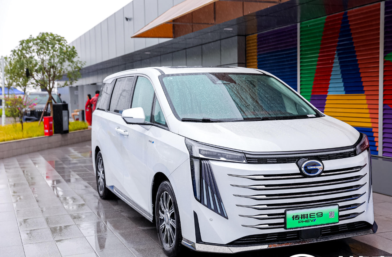 广汽传祺E9PHEV。 重庆广汽品牌园供图 华龙网发