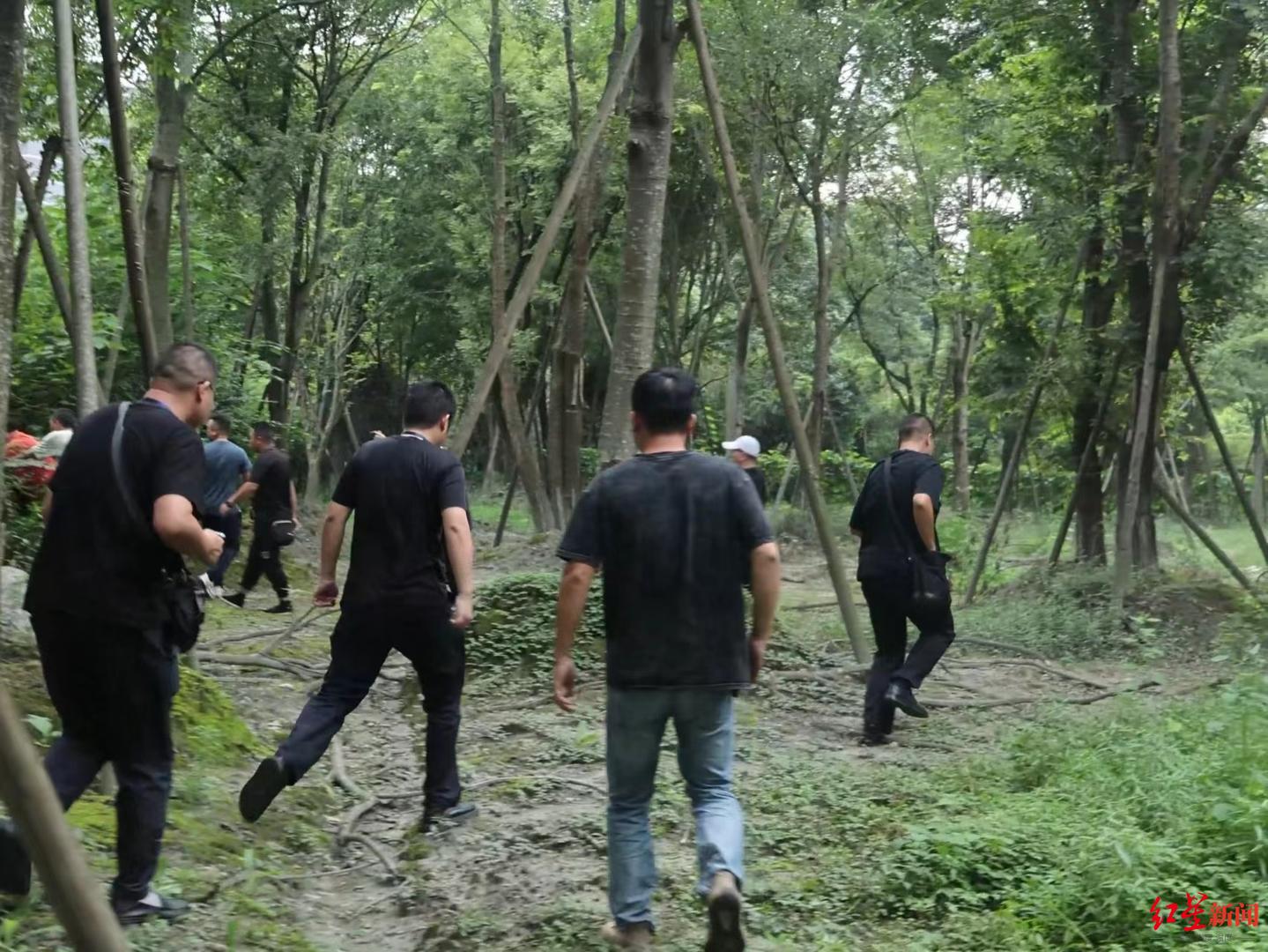 一瓶洗洁精牵出2000万假冒注册商标案，藏在丛林里的黑工厂被查封3