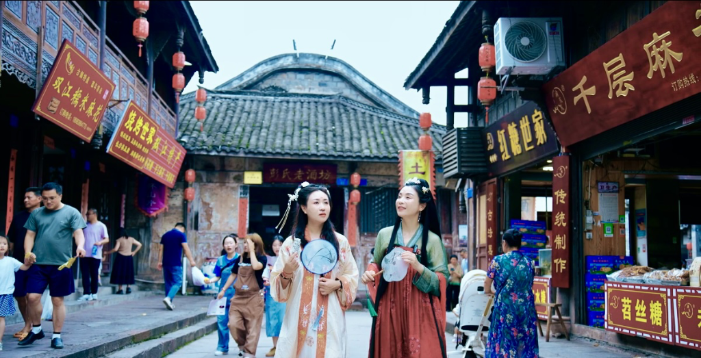 玩家正在游戏中。景区供图
