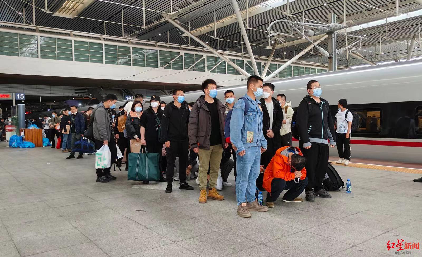 “1400万部老年机被木马控制”案细节：控制手机回复“Y”开通业务，完成后悄悄删除短信记录1