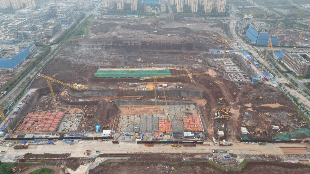 建设中的重庆金凤城市中心一期四标段项目。中建八局供图