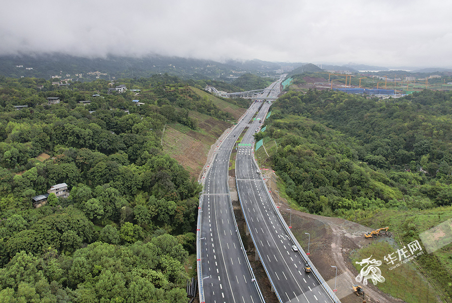 重庆快速路六纵线南延伸段即将建成通车。华龙网 首席记者 李文科 摄