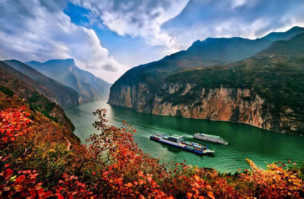 White Emperor City and Qutang Gorge scenic area in Fengjie. (Photo provided by the Chongqing Municipal Culture and Tourism Commission)