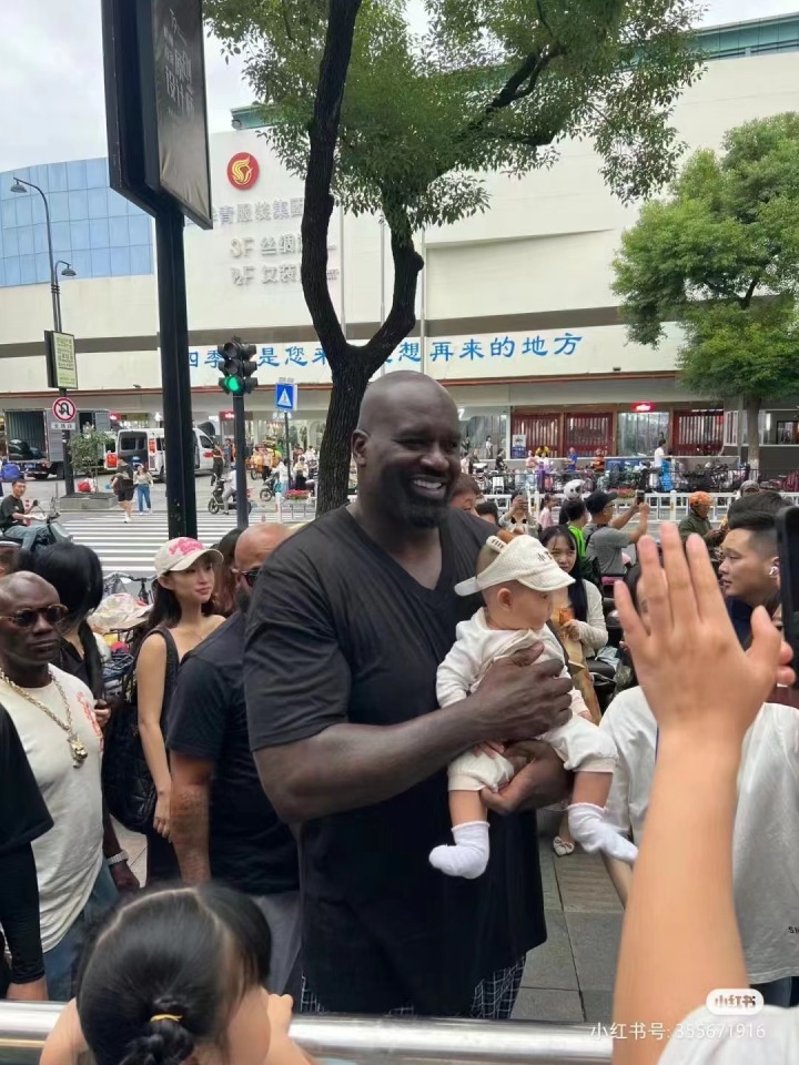 奥尼尔真的来四季青了！网友：有他的尺码的吧？3