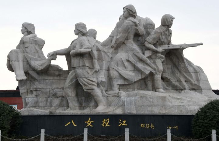 愿得此身长报国——写在第十个烈士纪念日到来之际2
