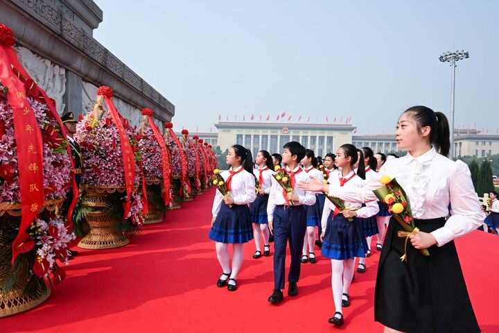 愿得此身长报国——写在第十个烈士纪念日到来之际11