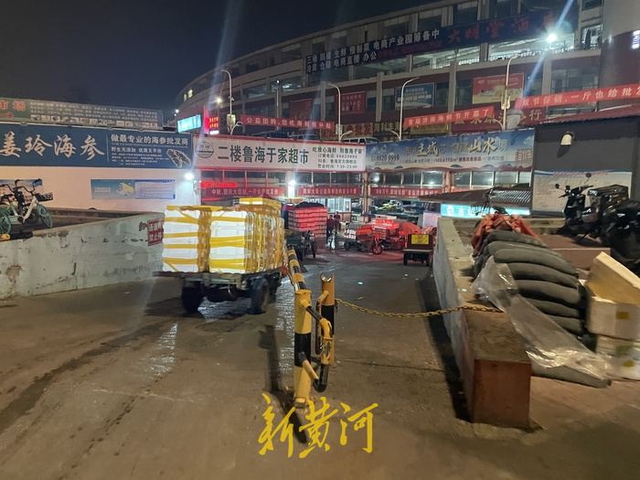 开海后新鲜水产登陆济南市场，价格稳定，市民购买热情高涨3