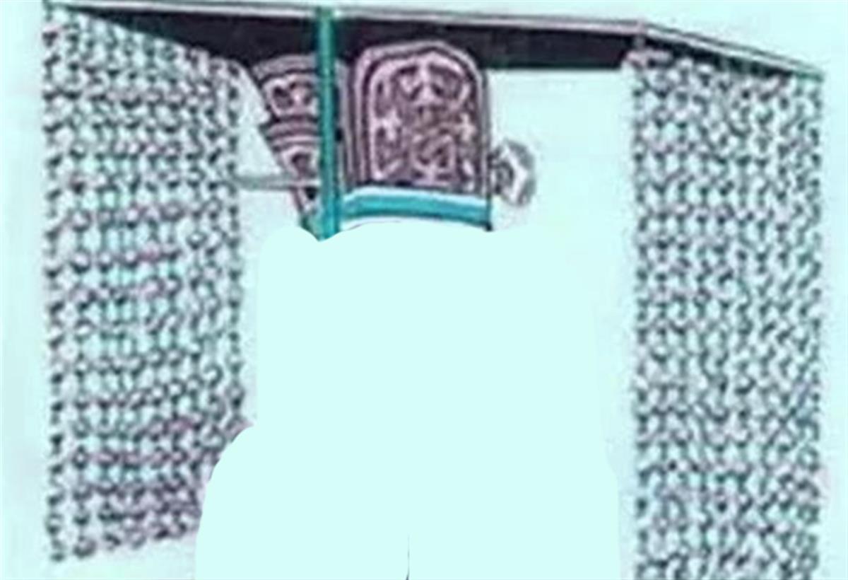 地铁口造型被网友吐槽“像棺材”？当地：借鉴了秦始皇冠冕造型2