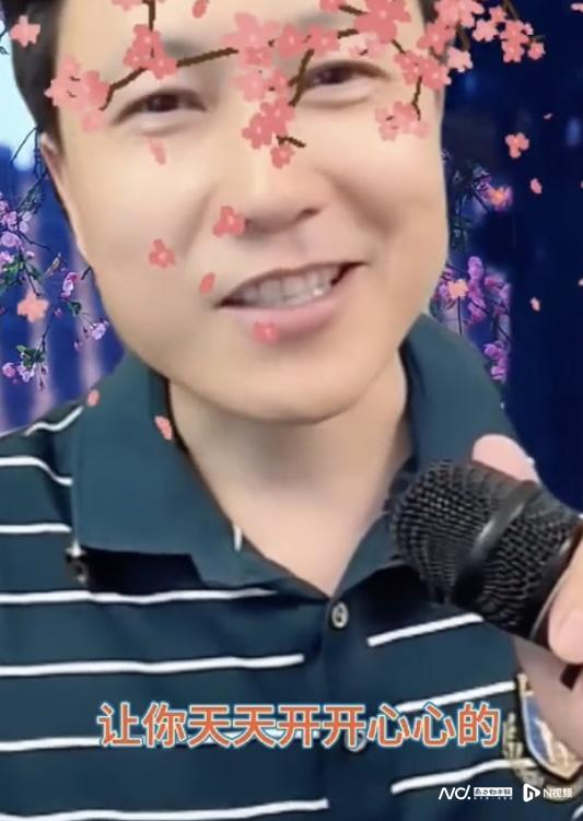 “秀才”被封之后，大妈们还在找一个能说心事的地方4