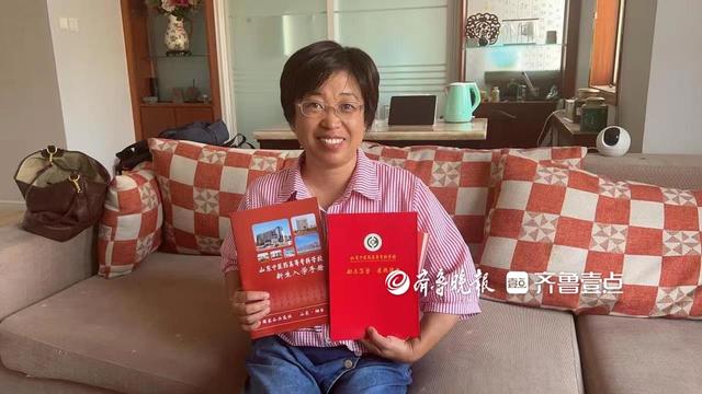 青岛48岁阿姨再高考，458分考上大学学中医1