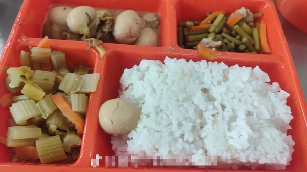 江西蓉江新区回应“中央厨房配餐”：9月7日起取消，不方便说太多