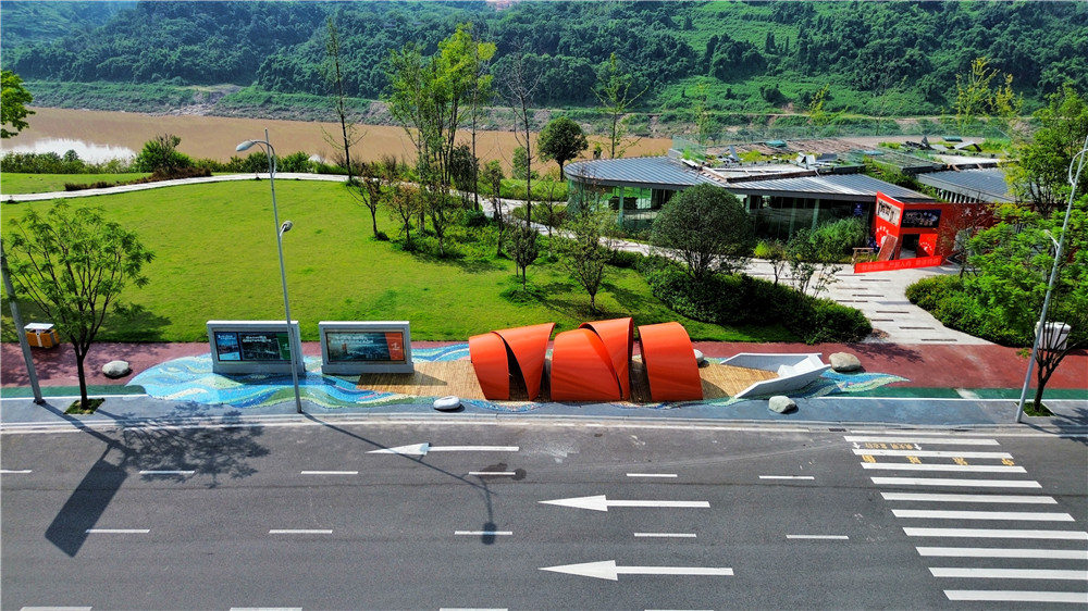 悦来国际会展城随处可见艺术公交车站，图为车站《启航》。悦来投资集团供图