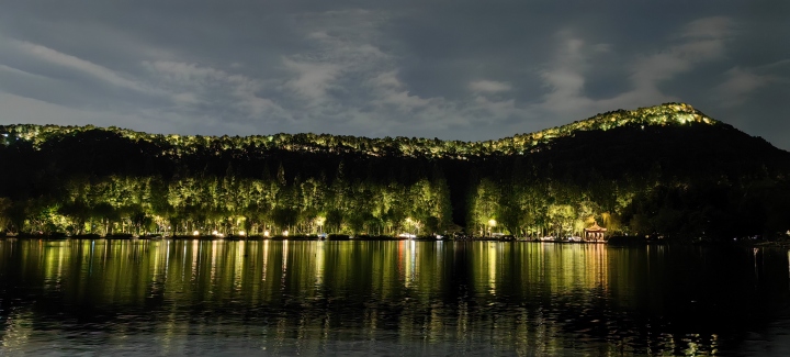 好夢幻的亞運夜西湖！9月6日起至10月28日，西湖夜景燈光每日開啟8
