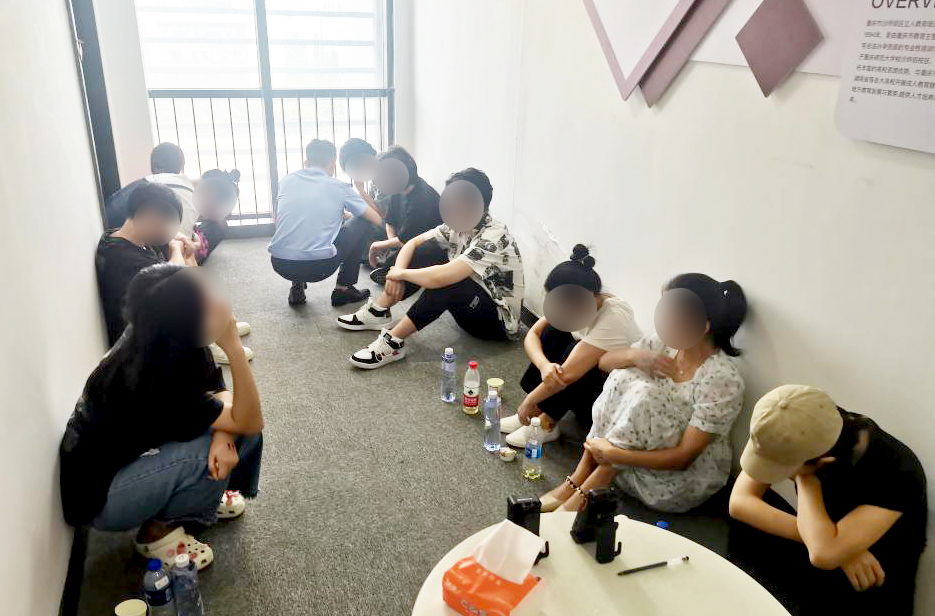 抓捕現場。警惕局滬警方供圖