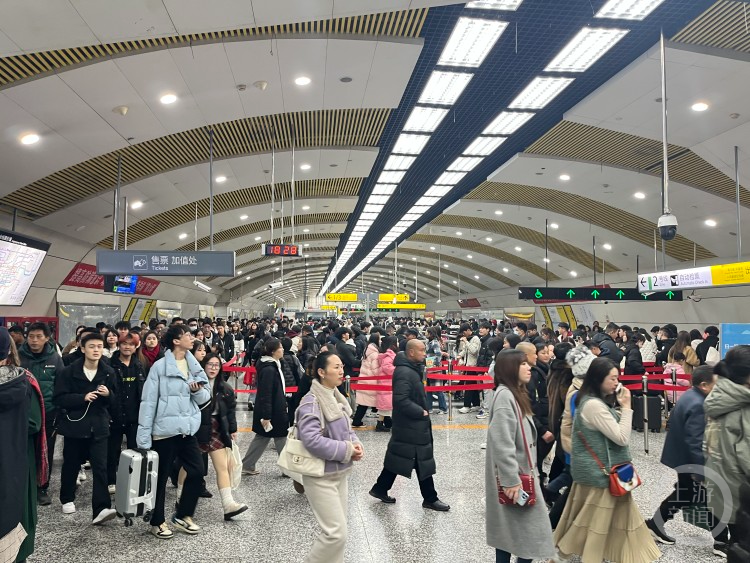 创历史新高！重庆轨道交通全线网客运量单日首破500万人次2
