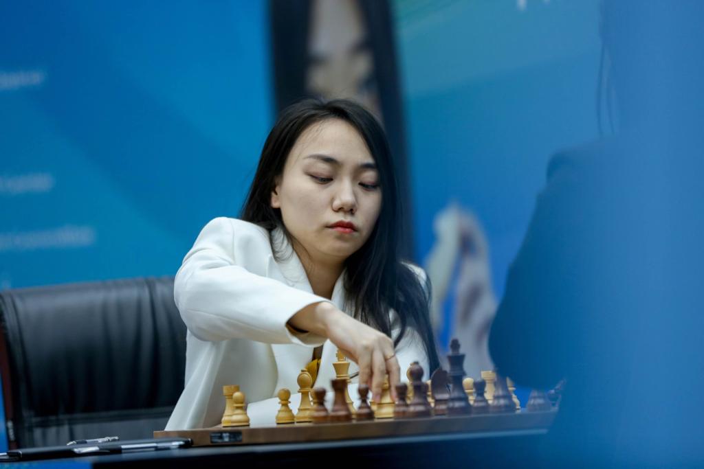 2023年国际棋联女子世界锦标赛对抗赛下半程在重庆长寿区展开激战，重庆棋手雷挺婕获亚军。