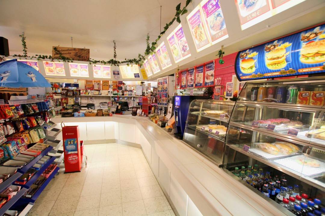 小伙在北极遇到开中餐厅的四川老乡 川籍老板：开店22年头一回接待家乡客3