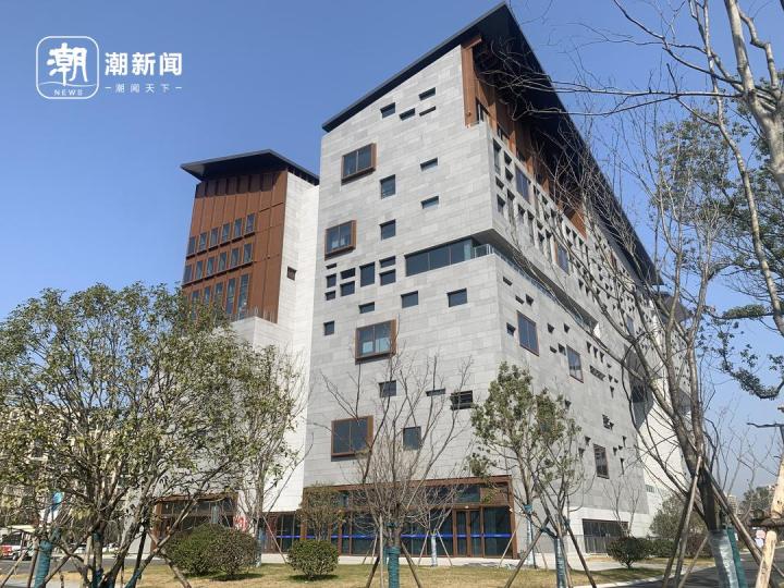 “95后”建筑系本科生浙江文学馆做保安屈才吗？本人回应4