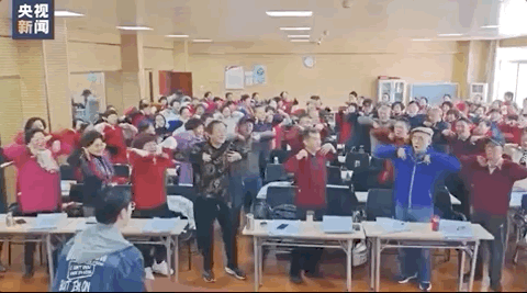 “老师，咱奶第一天来上课，没哭吧？” 九江一90后声乐老师火了7
