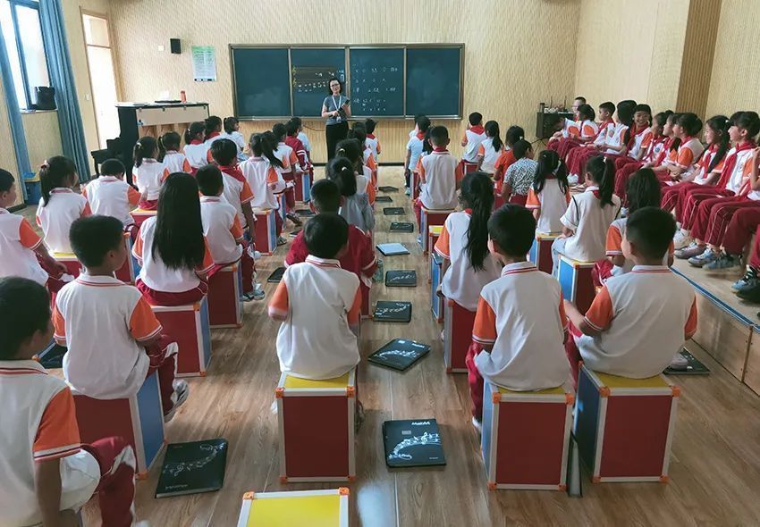 “呦呦鹿鸣”合唱走红！背后的故事令人感动3