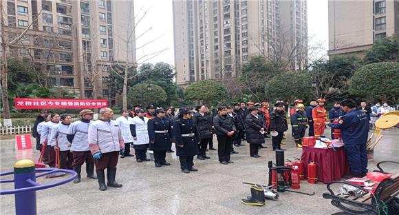 重庆高新区曾家镇：压实消防安全意识 共营平安稳定氛围