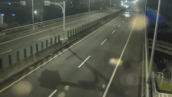 太危险！虞书欣司机高速上倒车7