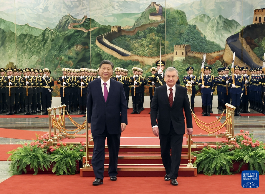 习近平同乌兹别克斯坦总统米尔济约耶夫会谈7