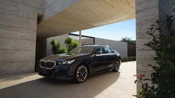 全新BMW 5系 。宝马品牌供图 华龙网发